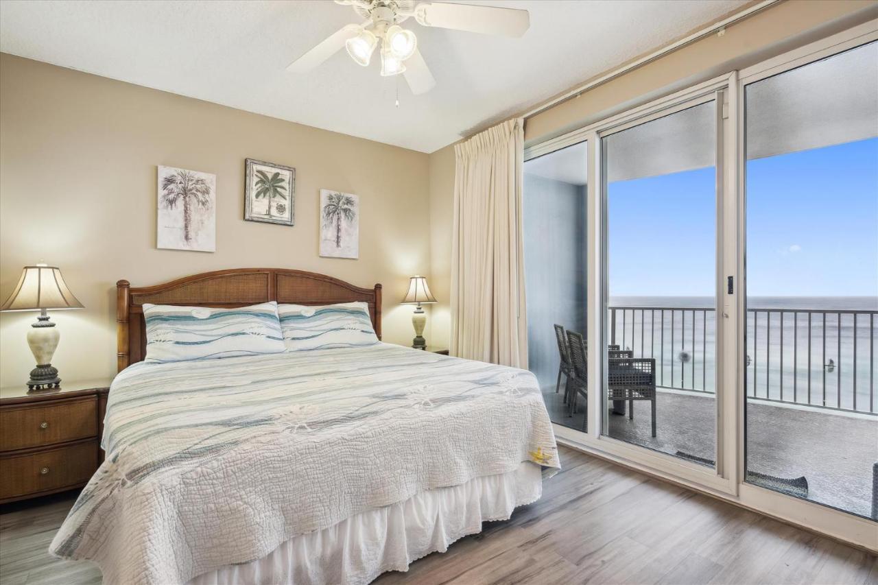 Holiday home Twin Palms #1502 By Book That *