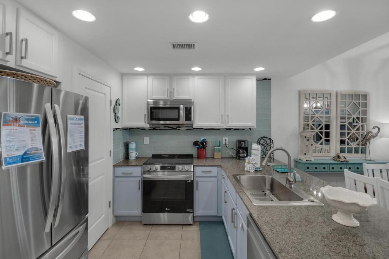 Holiday home Sterling Breeze 804 *