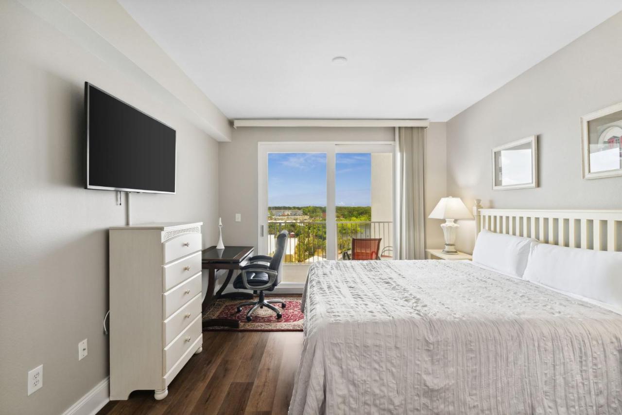 Laketown Wharf #638 By Nautical Holiday home *