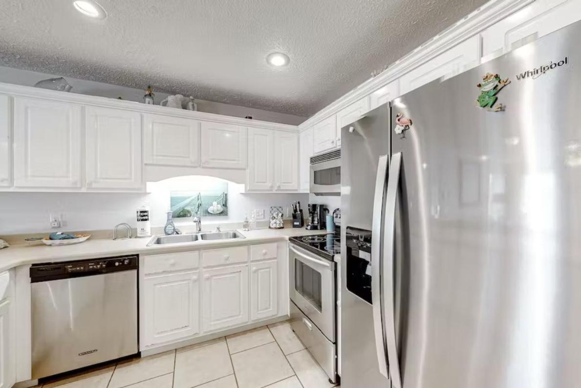 Charming 2 Bedroom Beach Cottage, Free Daily Activities Included, Sleeps 8, Quiet! Holiday home Panama City Beach