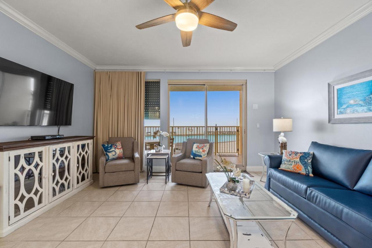 Apartment Treasure Island 0110