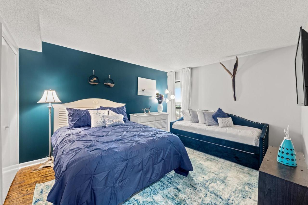 Apartment Edgewater - Tower I 1201