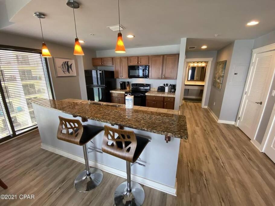 Beautiful - Luxury Living At Its *
