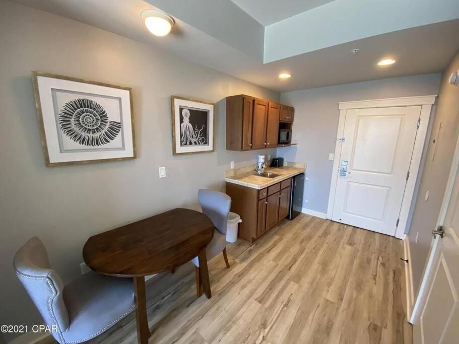 Beautiful - Luxury Living At Its *