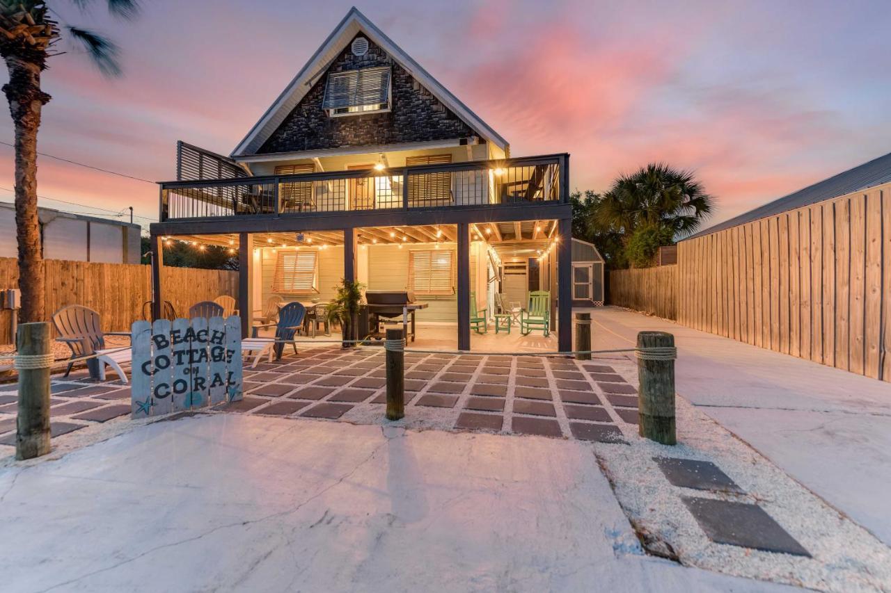 Holiday home Pcb Group Retreat With Deck, 1 Block To Beach!