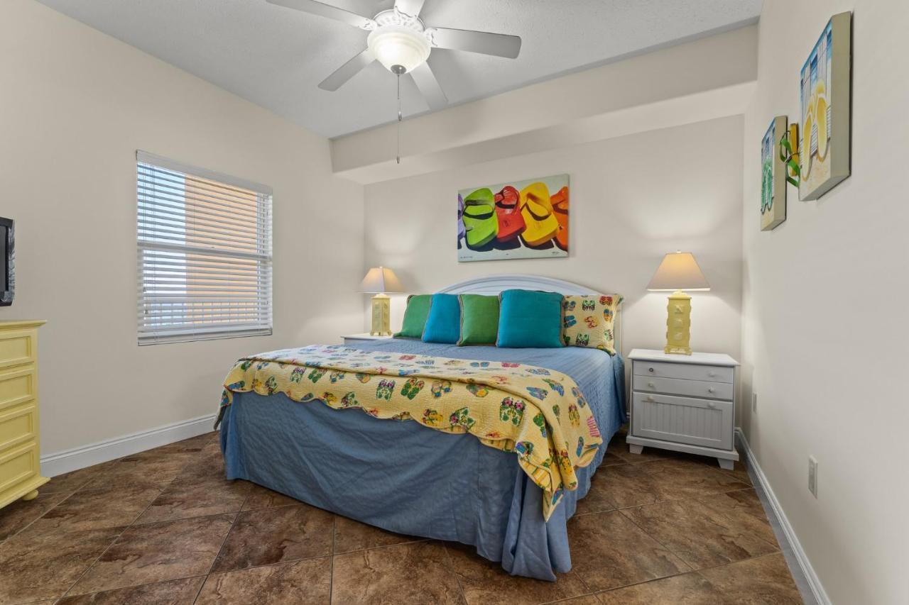 Apartment Treasure Island 2110