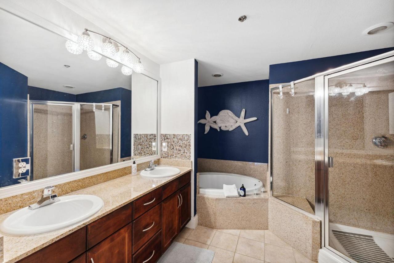 Laketown Wharf #1509 By Nautical