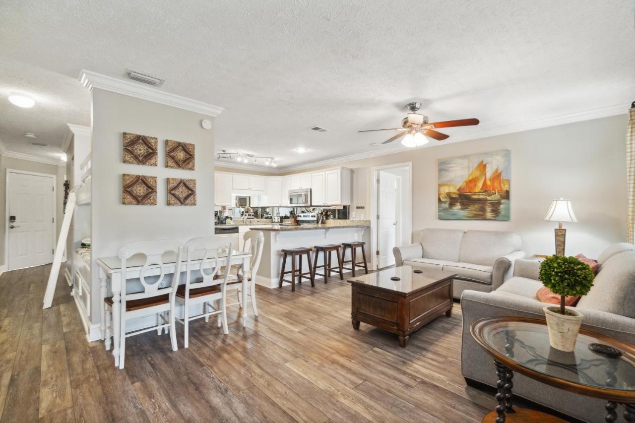 Holiday home Seaspray Hideaway Sleeps 8 Pools Access Panama City Beach