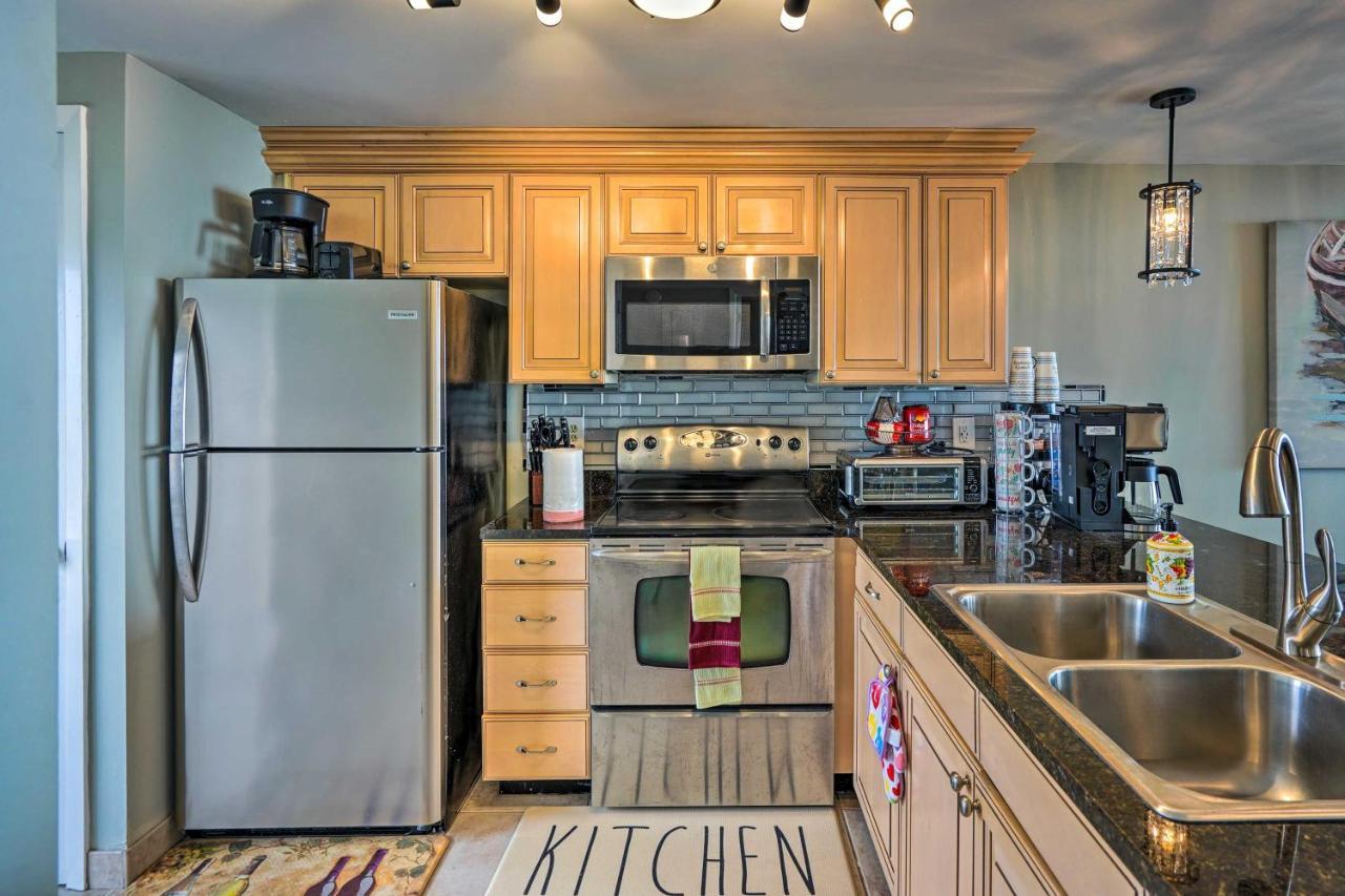 Apartment Idyllic Pcb With Pool Access And Ocean Views! *