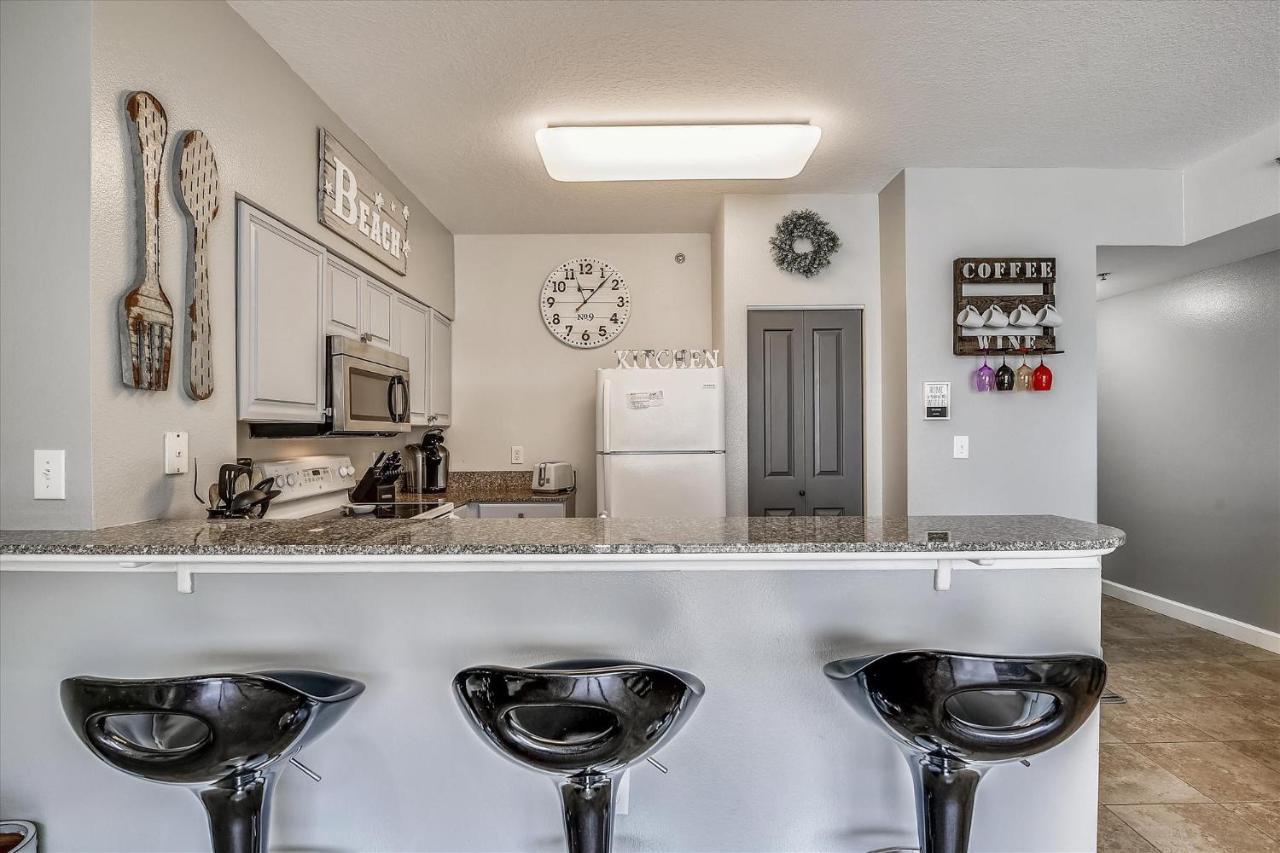 Shores Of Panama 1704 - 2 Bedroom Bunk Sleeps 8, Updated! Res, Parking Apartment Panama City Beach