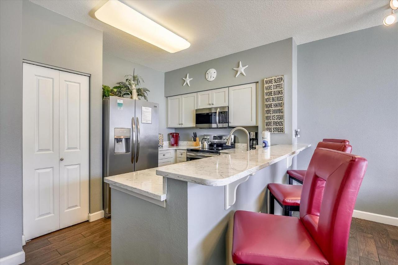 Shores Of Panama 1807 -fantastic 2bdbunks, Sleeps 8! Reserved Parking! Free Fun Panama City Beach