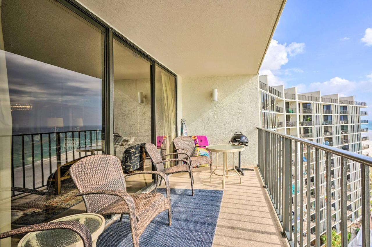 Idyllic Pcb With Pool Access And Ocean Views! Apartment