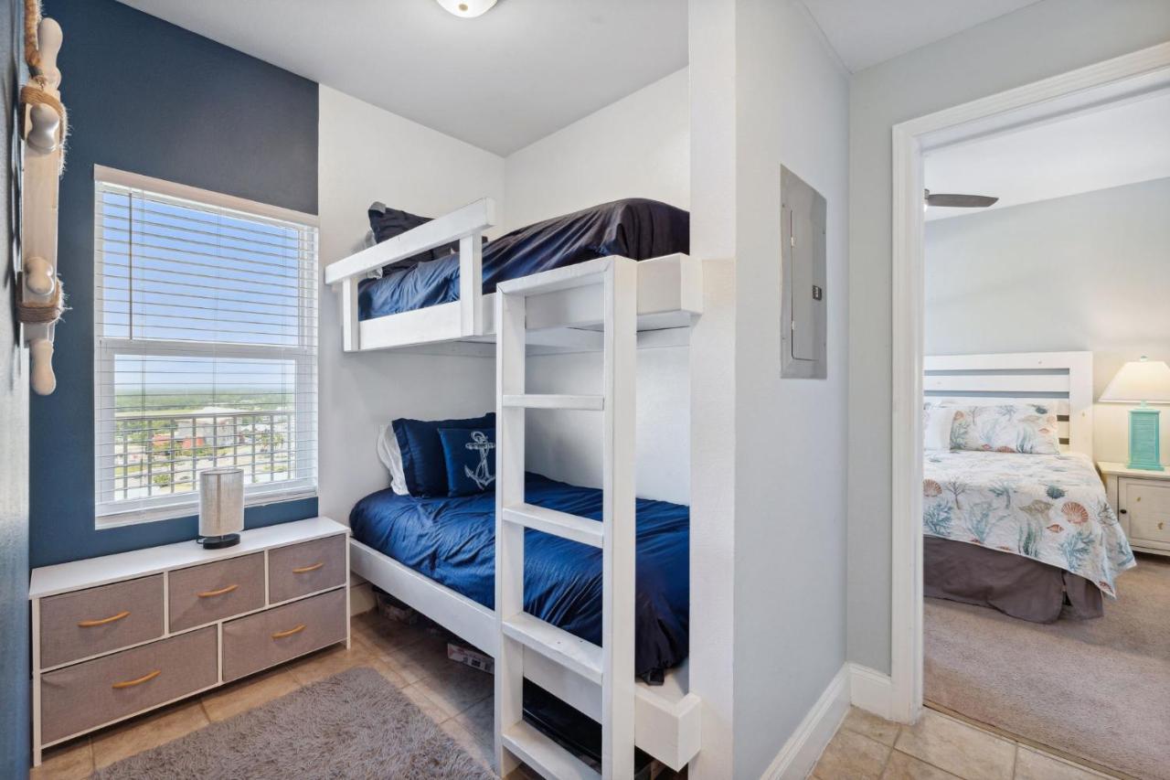 Laketown Wharf #1509 By Nautical