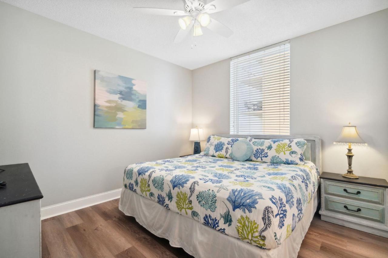 Majestic #1215-1 By Book That * Panama City Beach