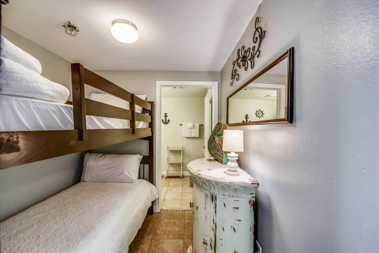 Shores Of Panama 1704 - 2 Bedroom Bunk Sleeps 8, Updated! Res, Parking *