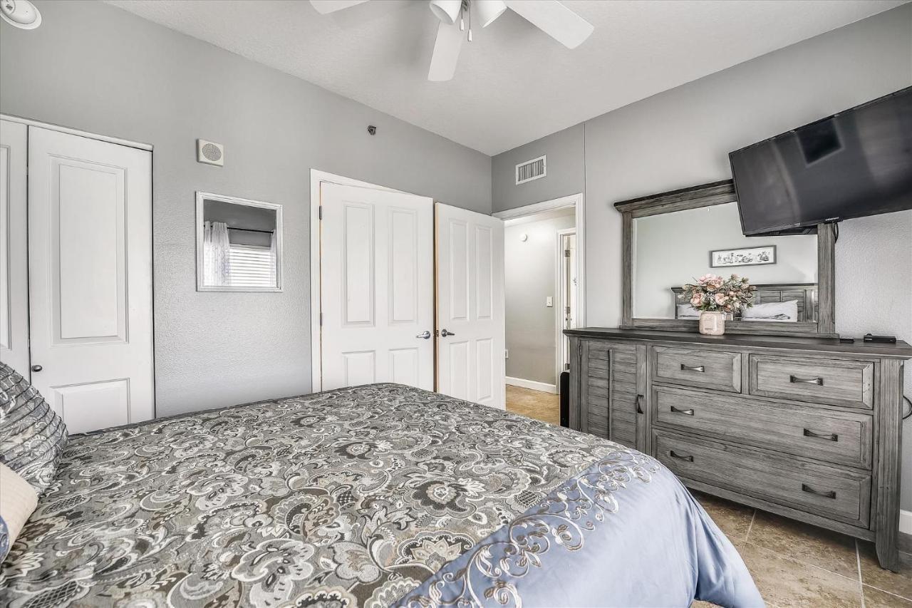 Shores Of Panama 1704 - 2 Bedroom Bunk Sleeps 8, Updated! Res, Parking * Panama City Beach