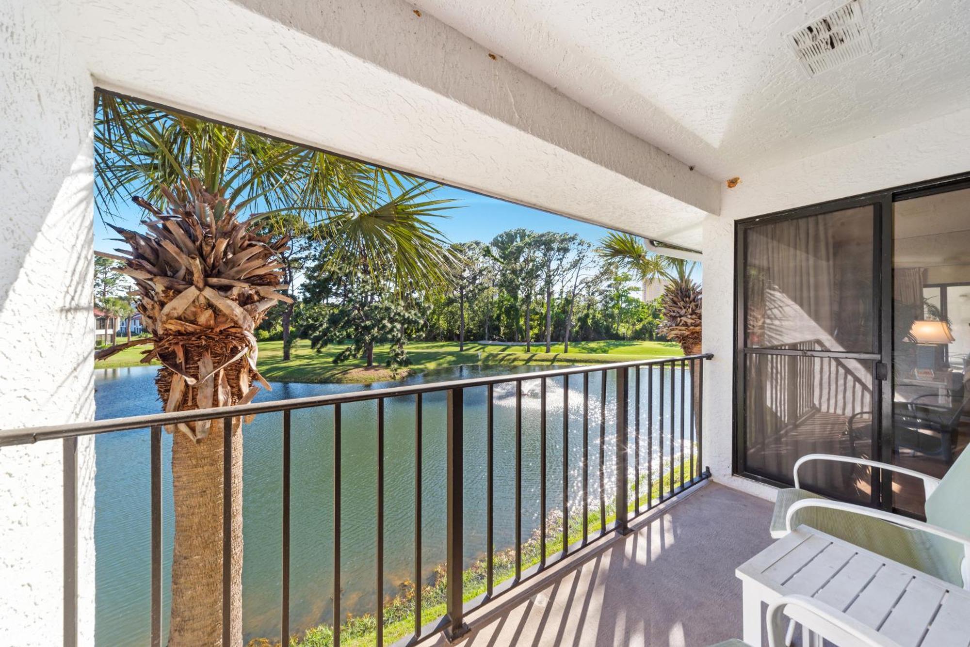 Edgewater 814 *
