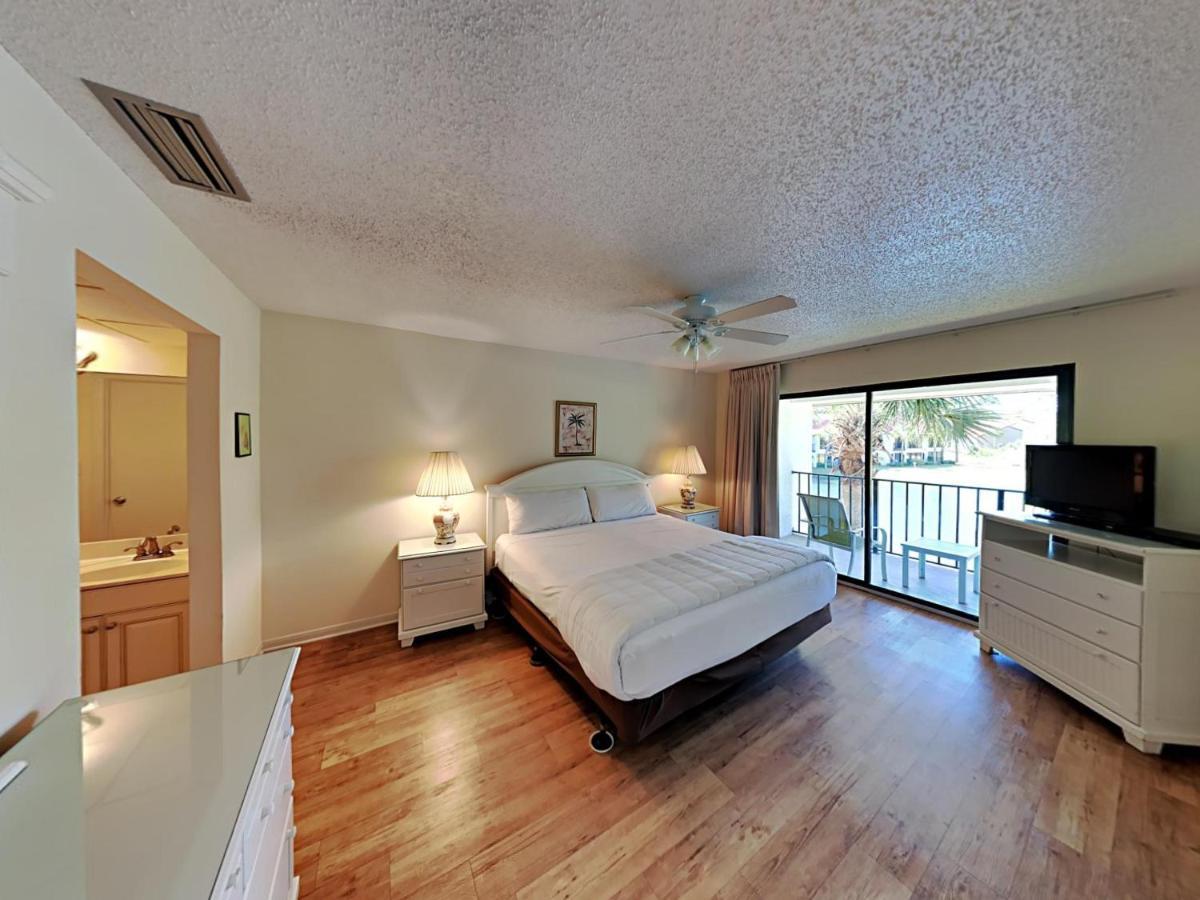 Edgewater 814 Apartment *