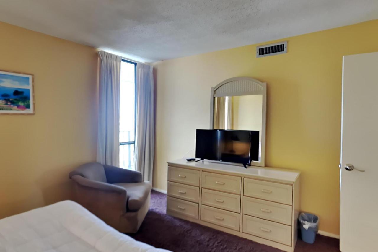 Edgewater Windward 602 Apartment