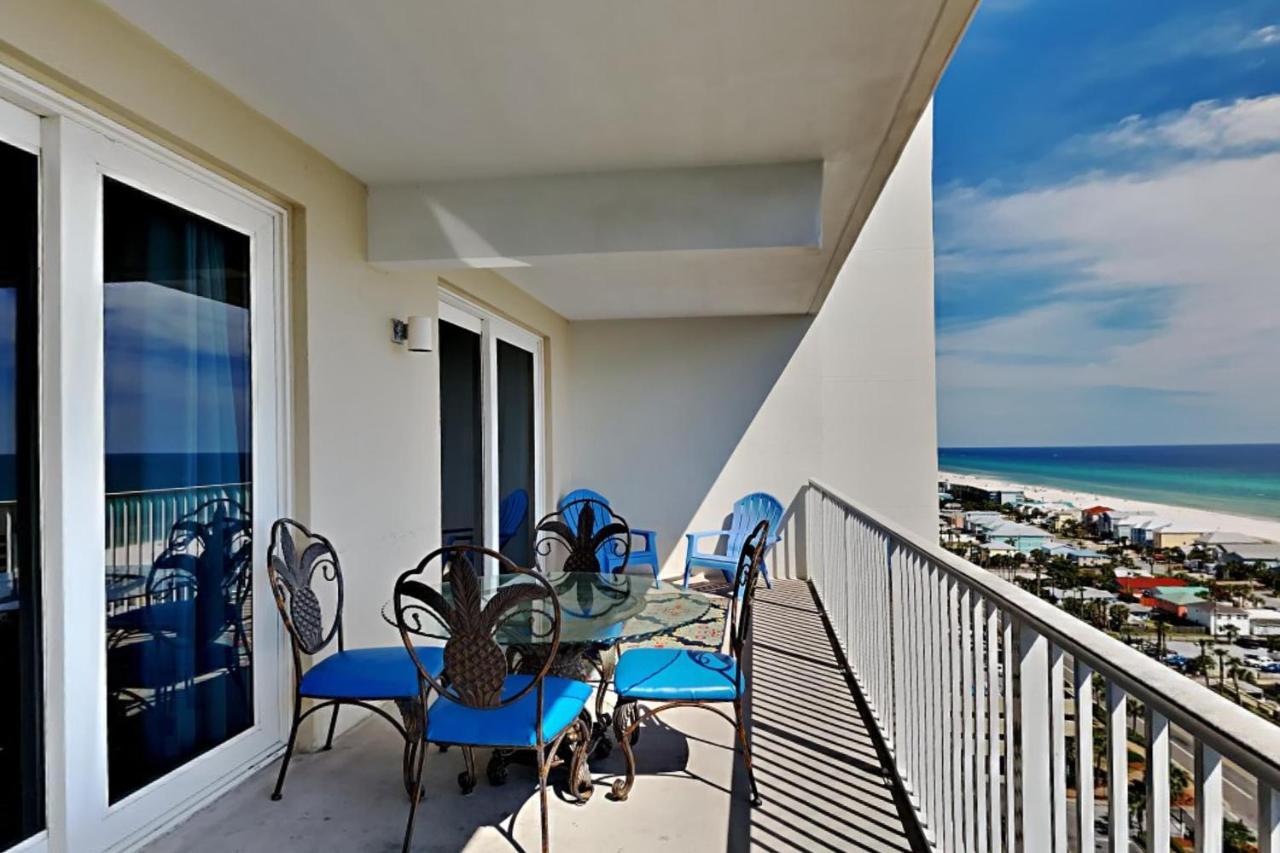 Apartment Laketown Wharf 1523