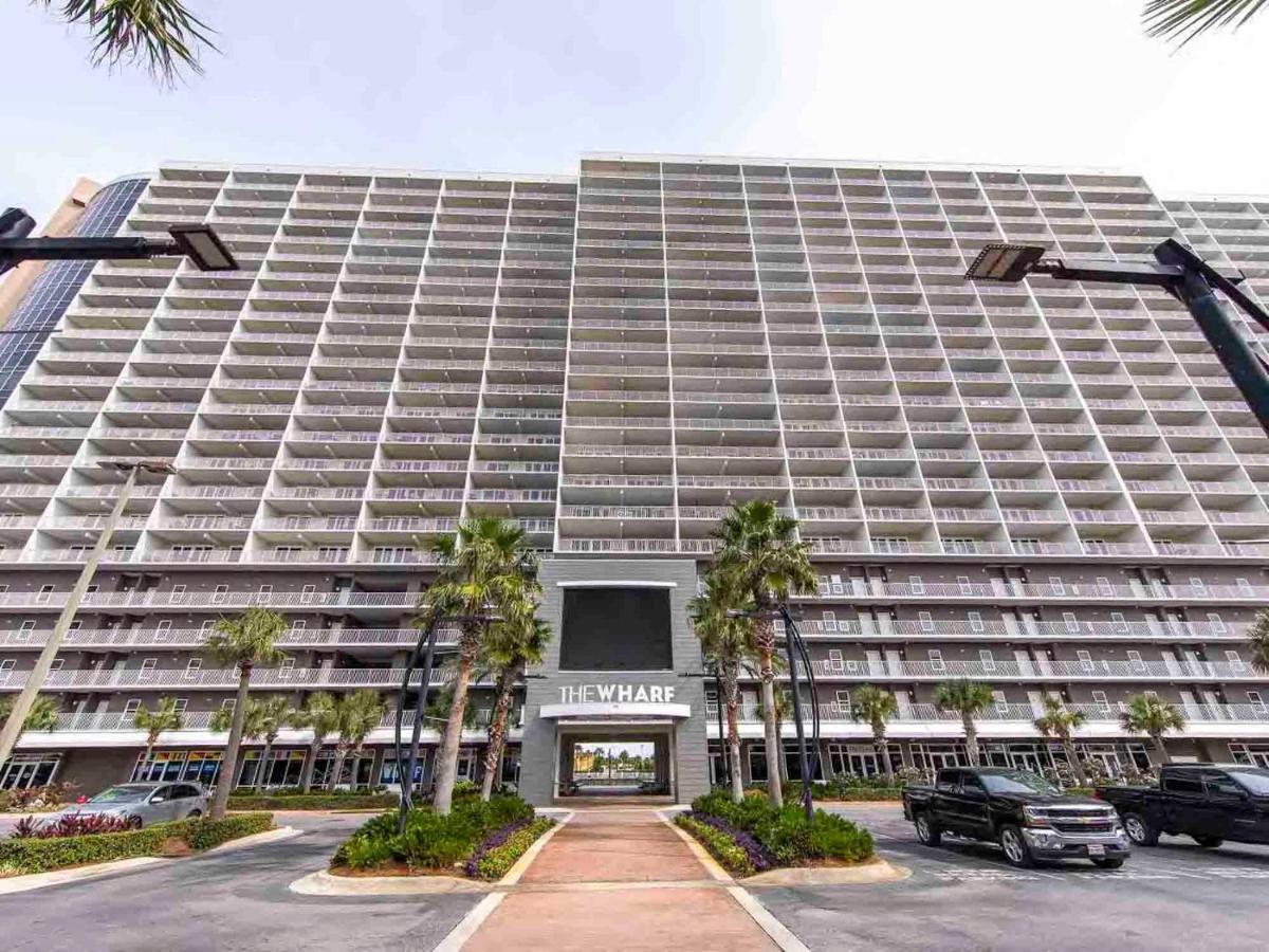 Laketown Wharf 1523 Apartment
