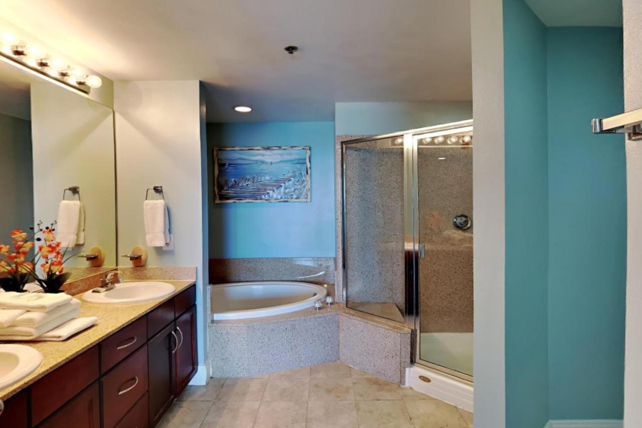 Laketown Wharf 1523 Apartment