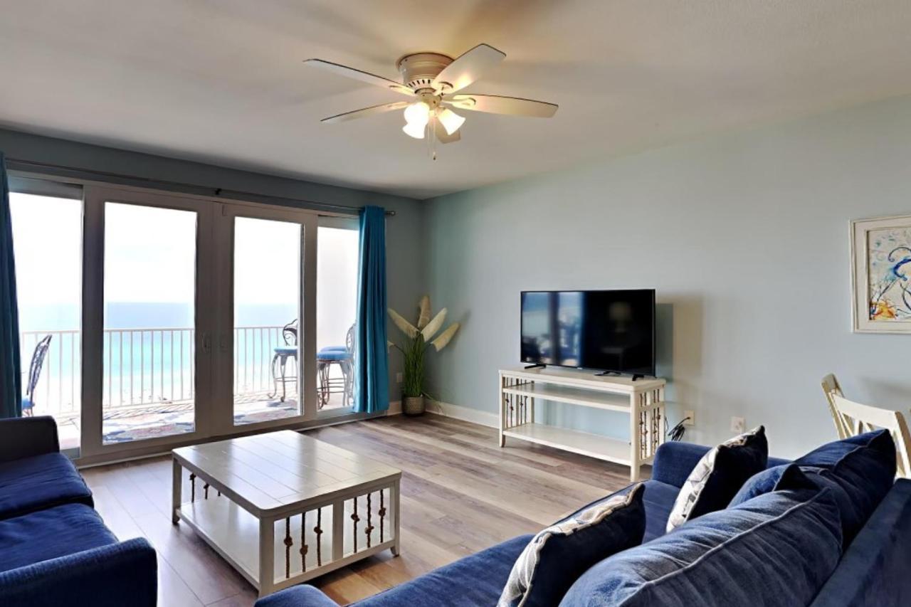 Laketown Wharf 1523 Apartment *