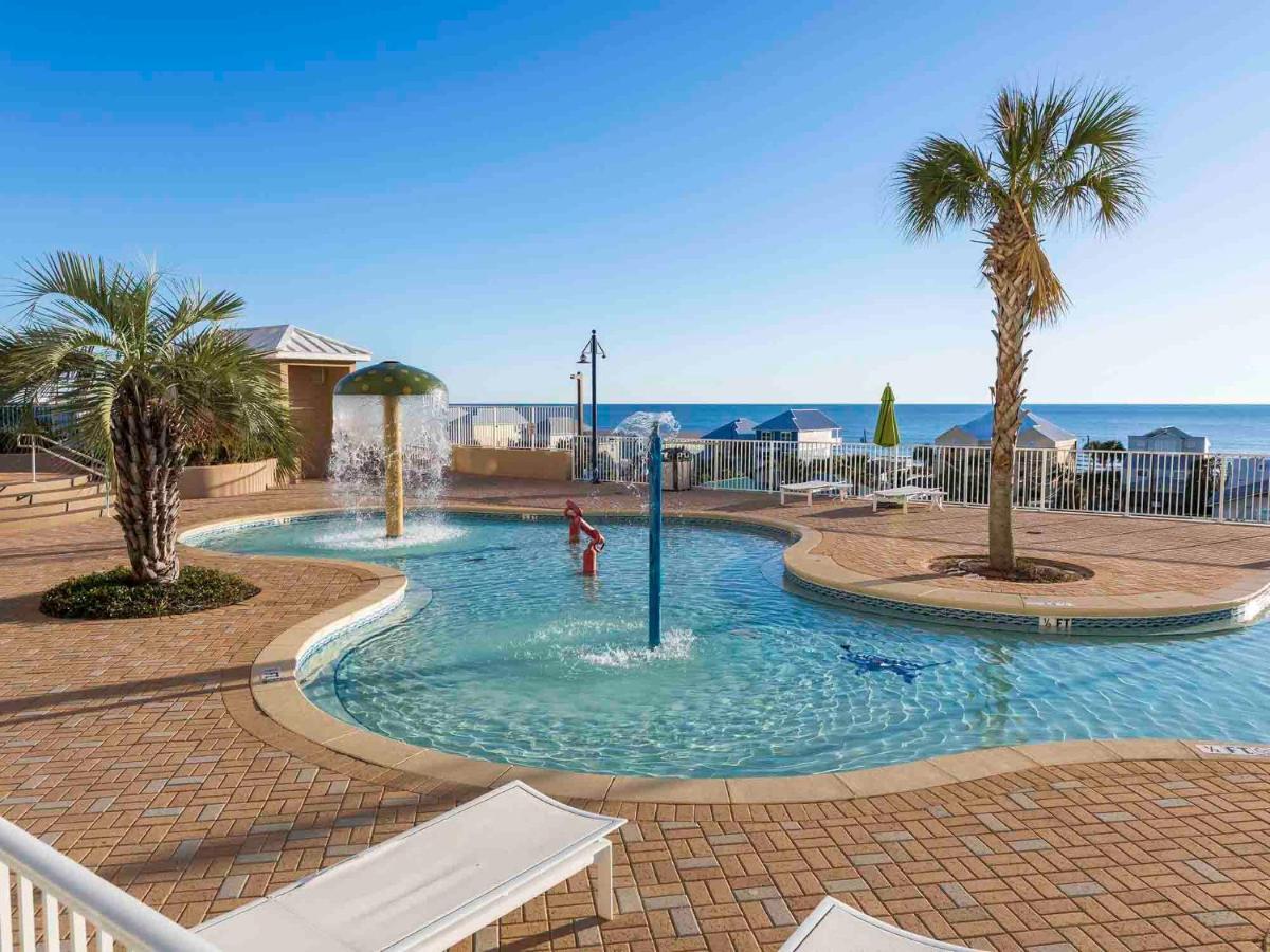 Laketown Wharf 1523 Apartment *
