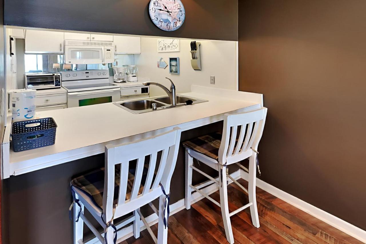 Apartment Edgewater Windward 204 *