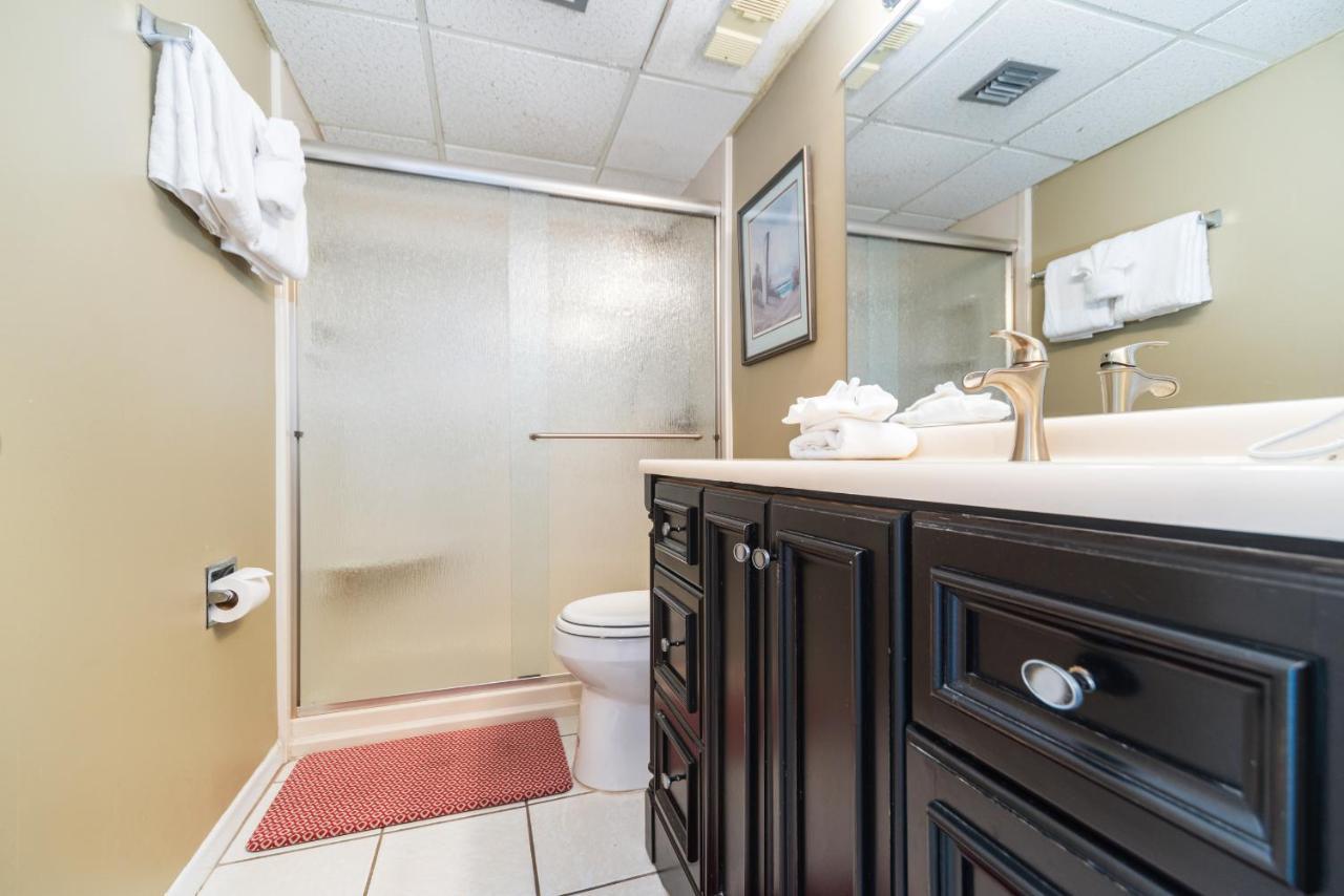 Edgewater Windward 204 Apartment