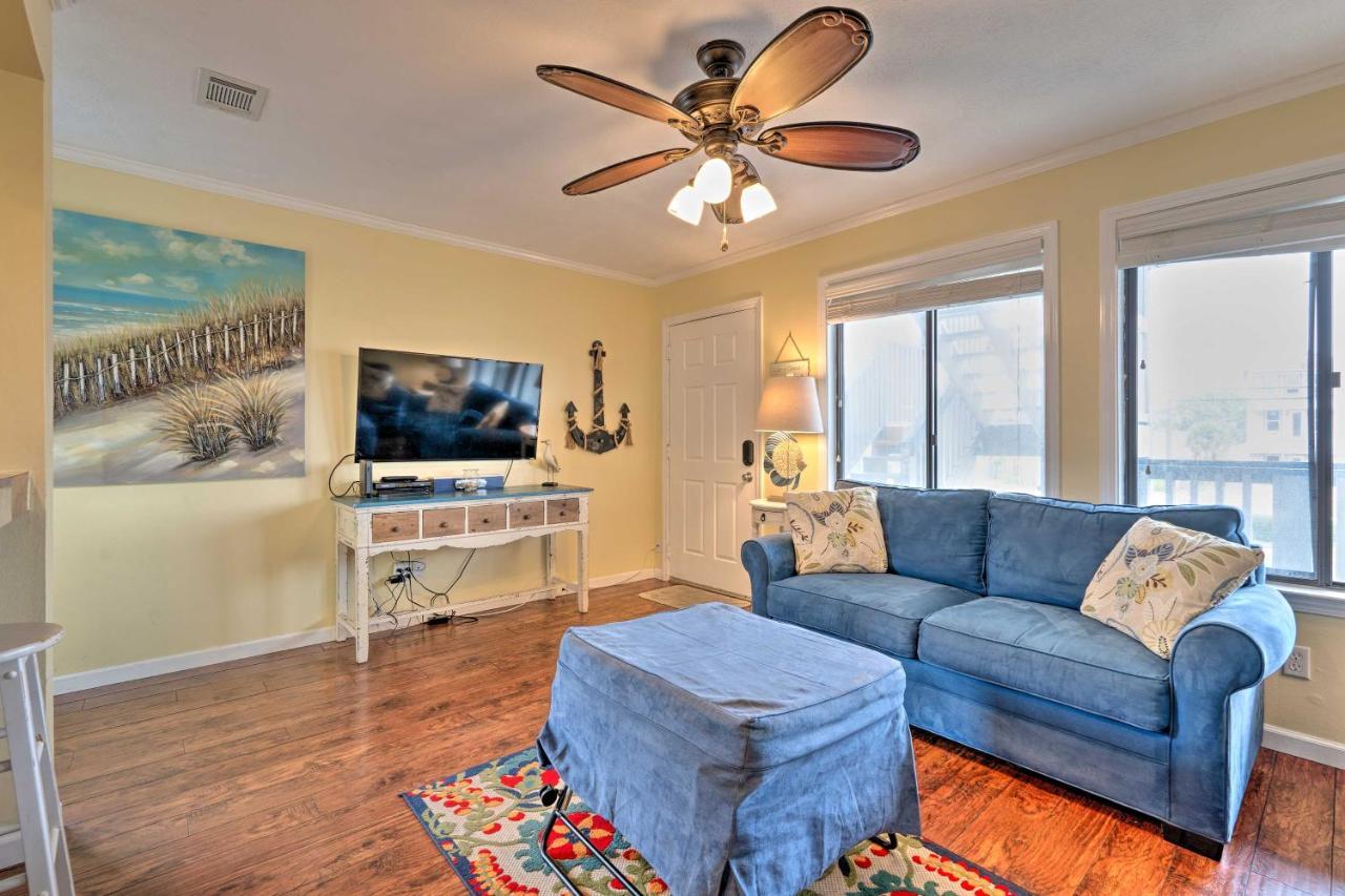 Convenient Pcb With Pool Access Walk To *
