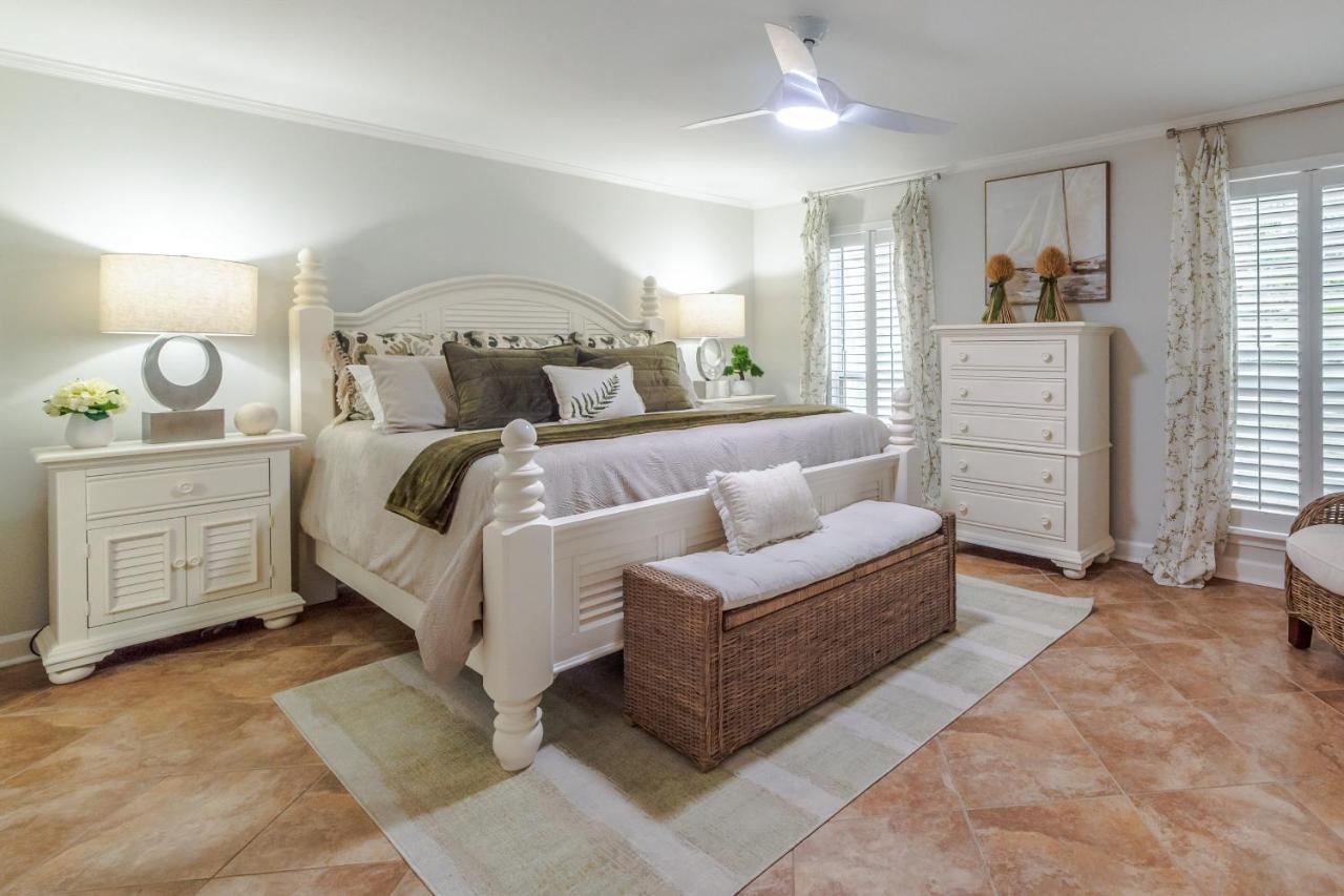 Charming Panama - Walk To Ocean Holiday home *