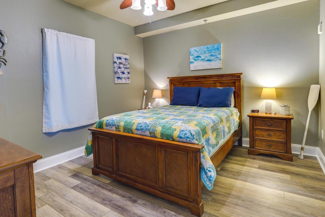 Apartment Pcb Vacation With Balcony And Access! *