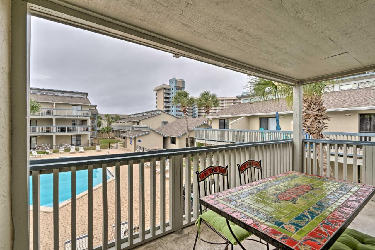 Convenient Pcb With Pool Access Walk To