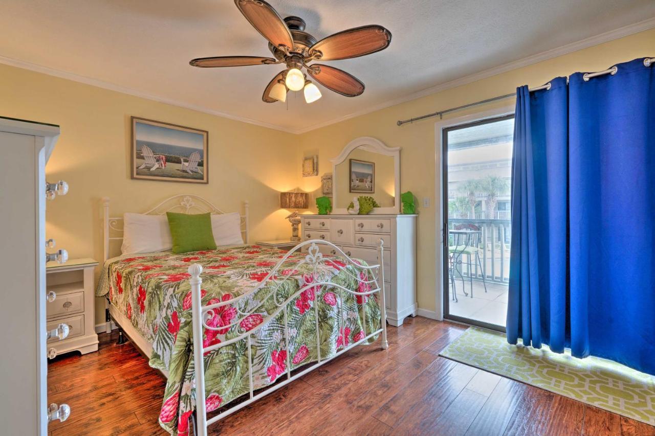 Convenient Pcb With Pool Access Walk To Apartment *