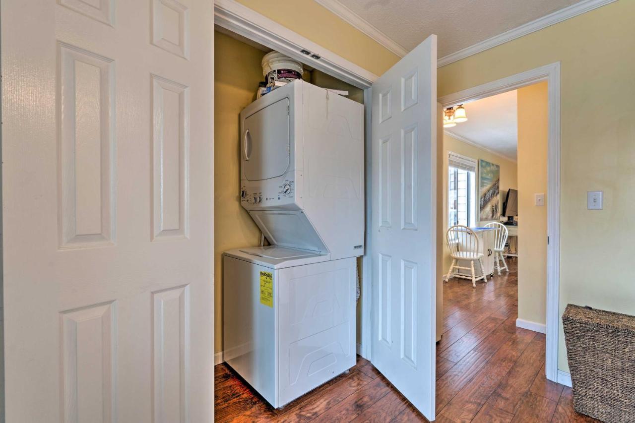 Convenient Pcb With Pool Access Walk To Panama City Beach