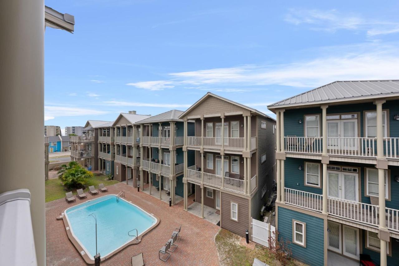 Villa Crescent Moon Palace - A Luxury With Pool, Parking, Just Steps To The Panama City Beach
