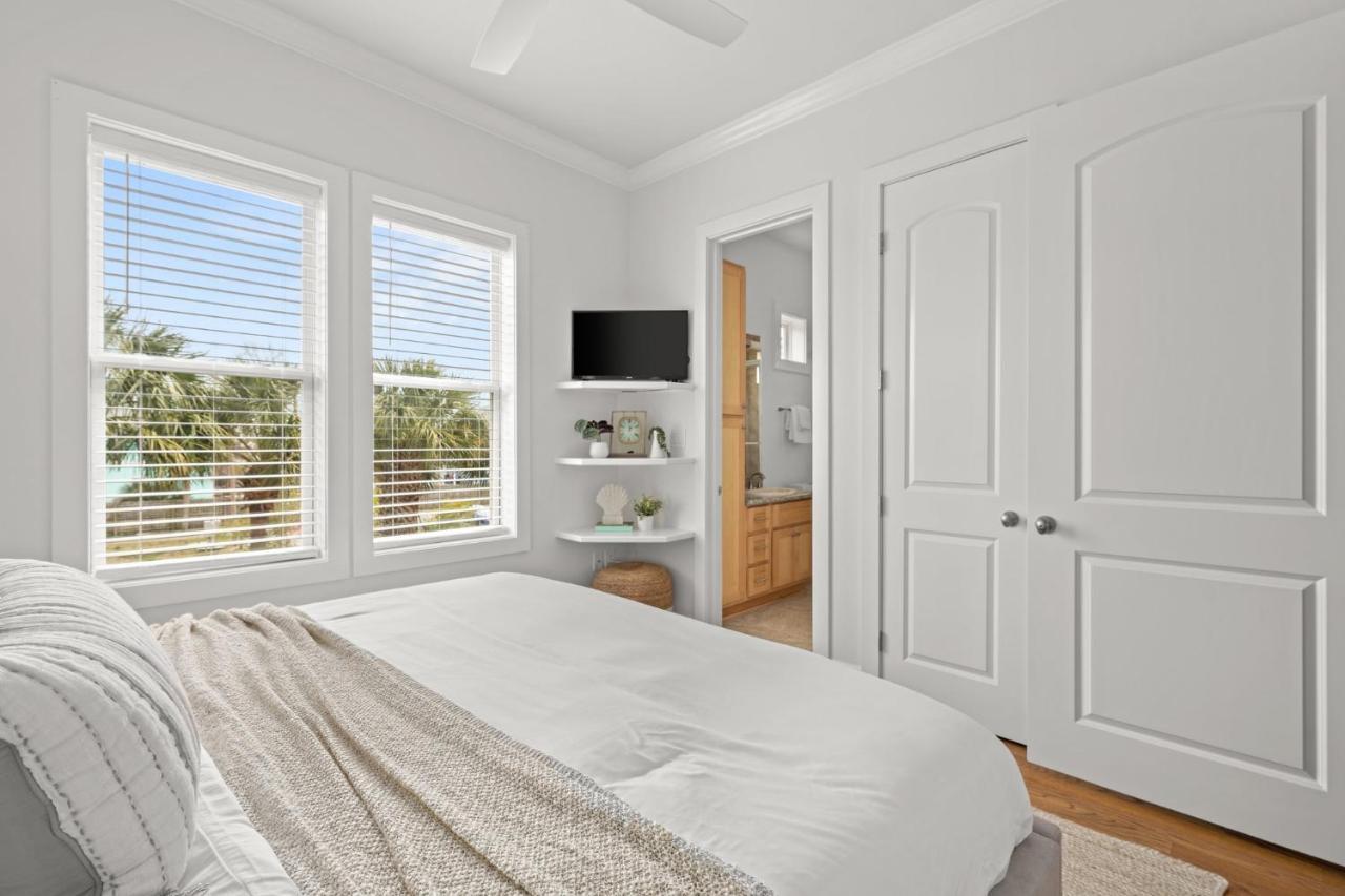 Crescent Moon Palace - A Luxury With Pool, Parking, Just Steps To The Panama City Beach