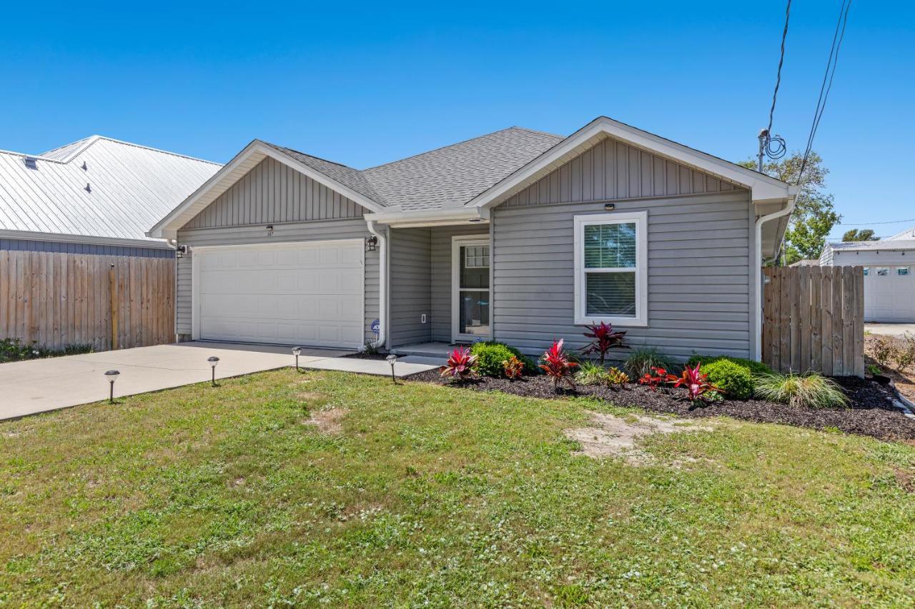 Holiday home 3bd, 2ba Home! Family Friendly! Close To Beach! Hot Tub! Panama City Beach