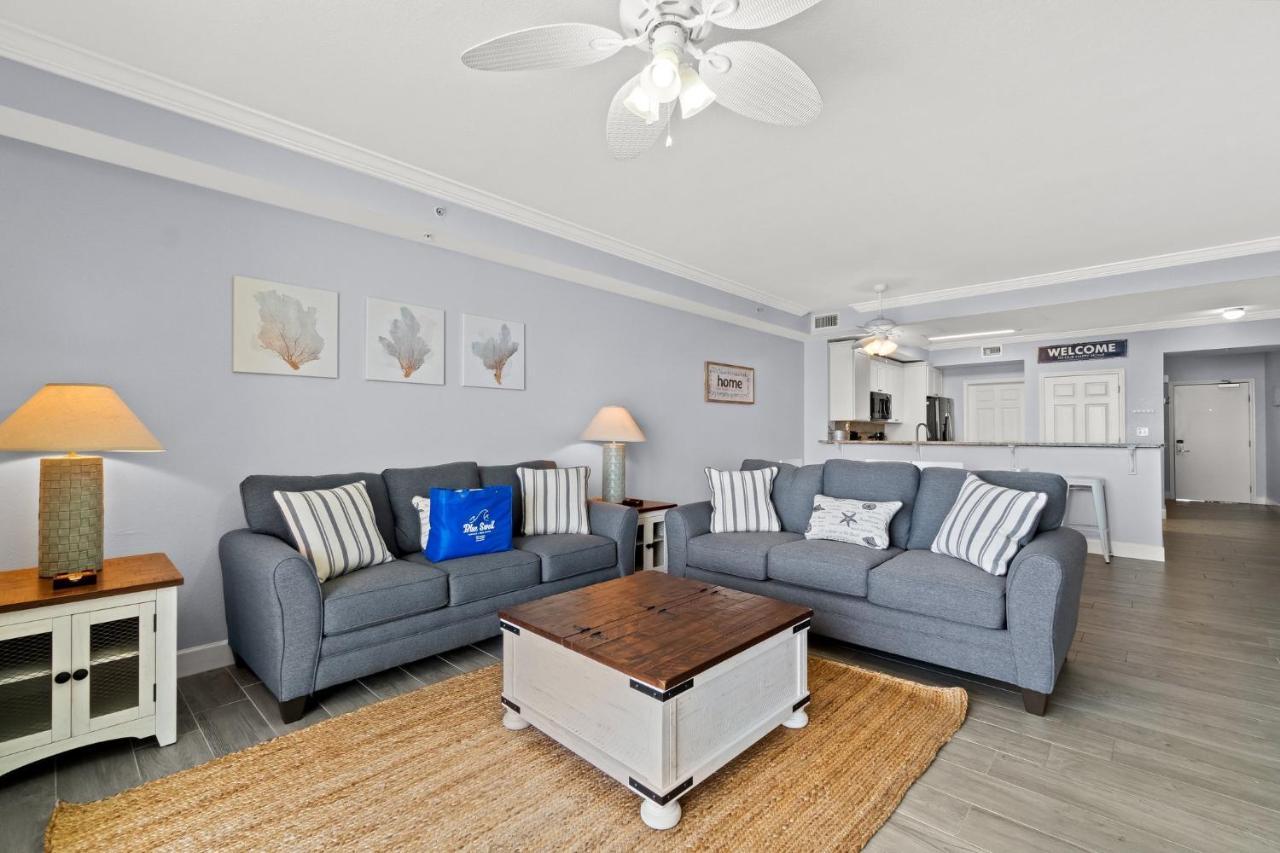 Tidewater Luxury Penthouse With Amenities And A View!