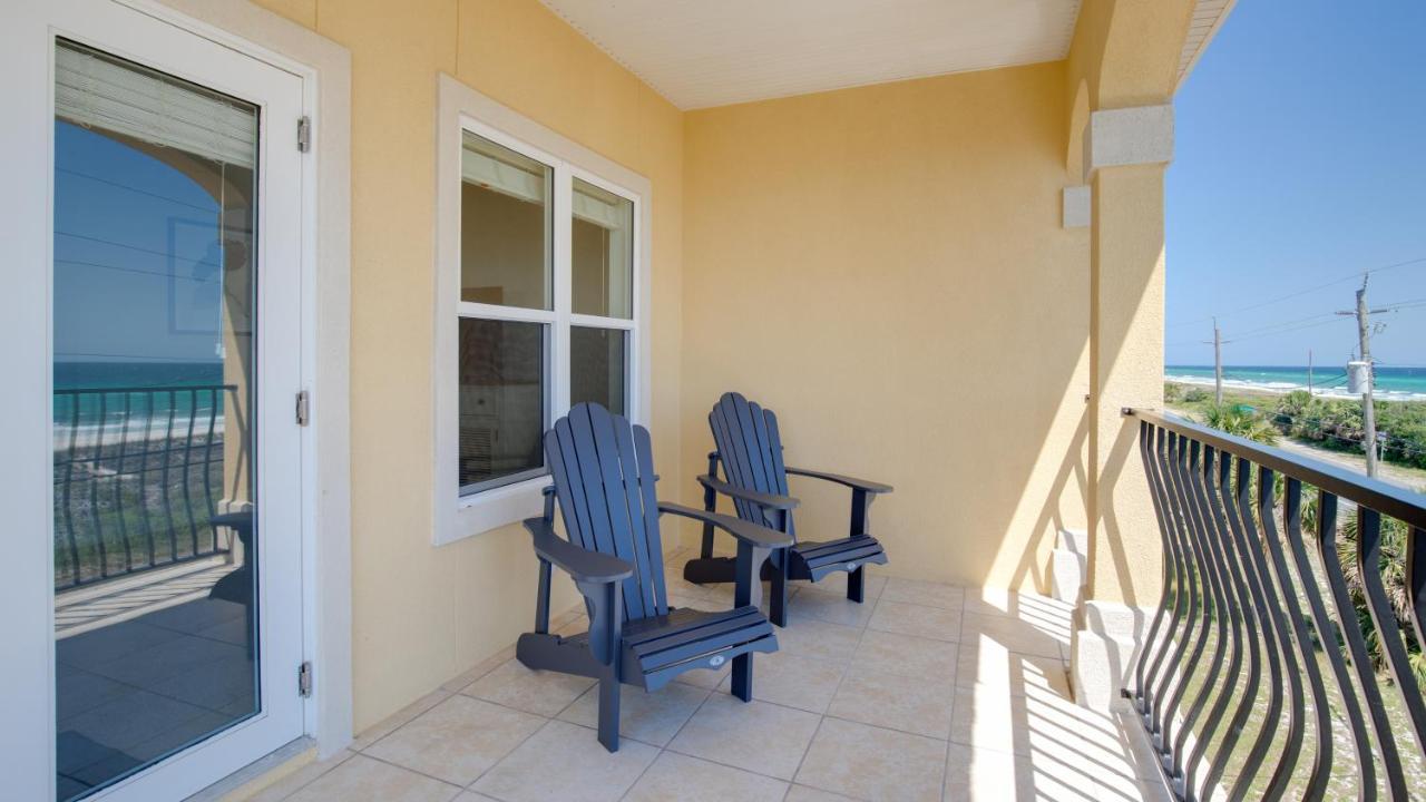 Holiday home Walk To The Beach! 3 Story Home! 2 Balconies With Gulf Views!