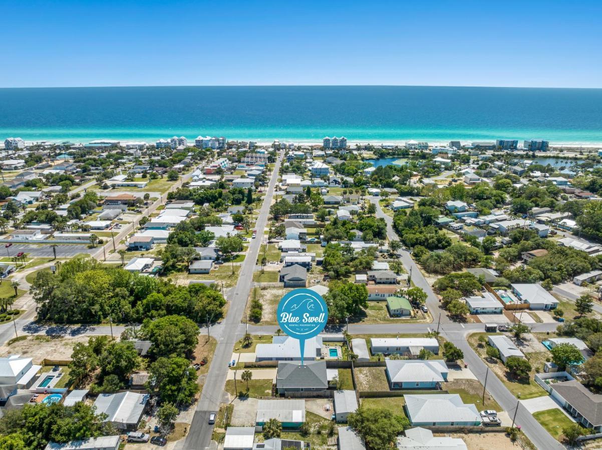 Holiday home 3bd, 2ba Home! Family Friendly! Close To Beach! Hot Tub! Panama City Beach