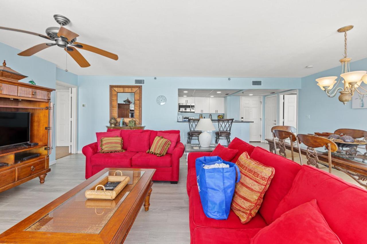 Holiday home Gulf Front Living And Master Suite! Sleeps 8!