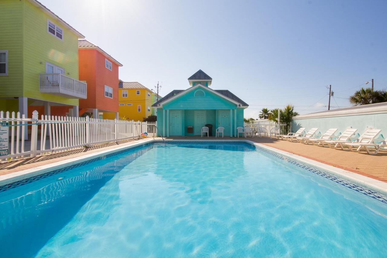Across Street From - Close To Pier Park - Sleeps 6! Holiday home Panama City Beach