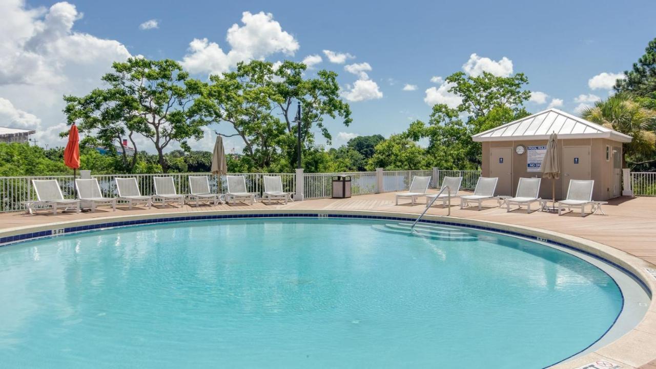 Laketown Wharf 304 - Zaffos By The Sea Holiday home *