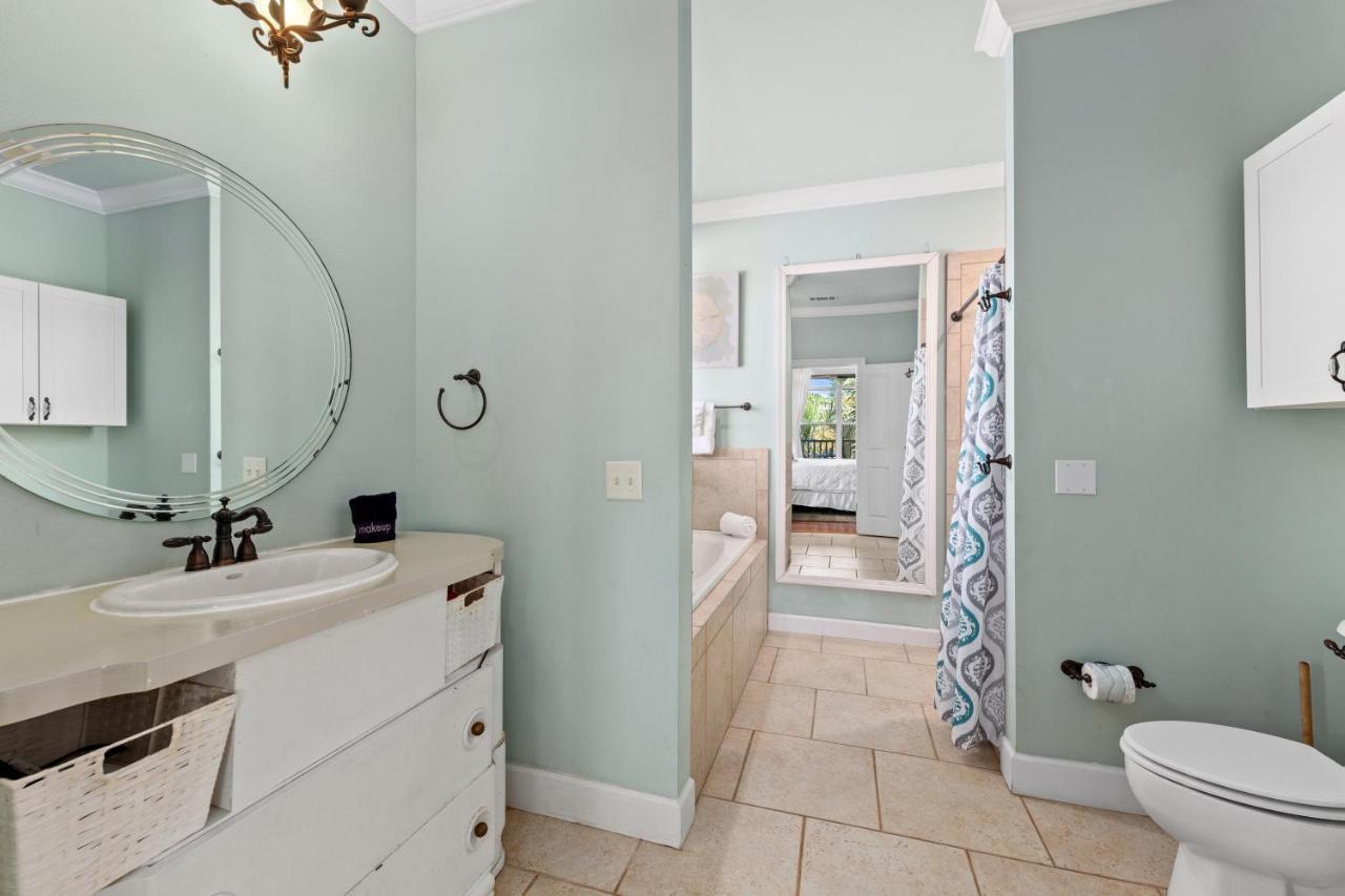 Holiday home 109 Island Cove Ct - Blue Palm Cove