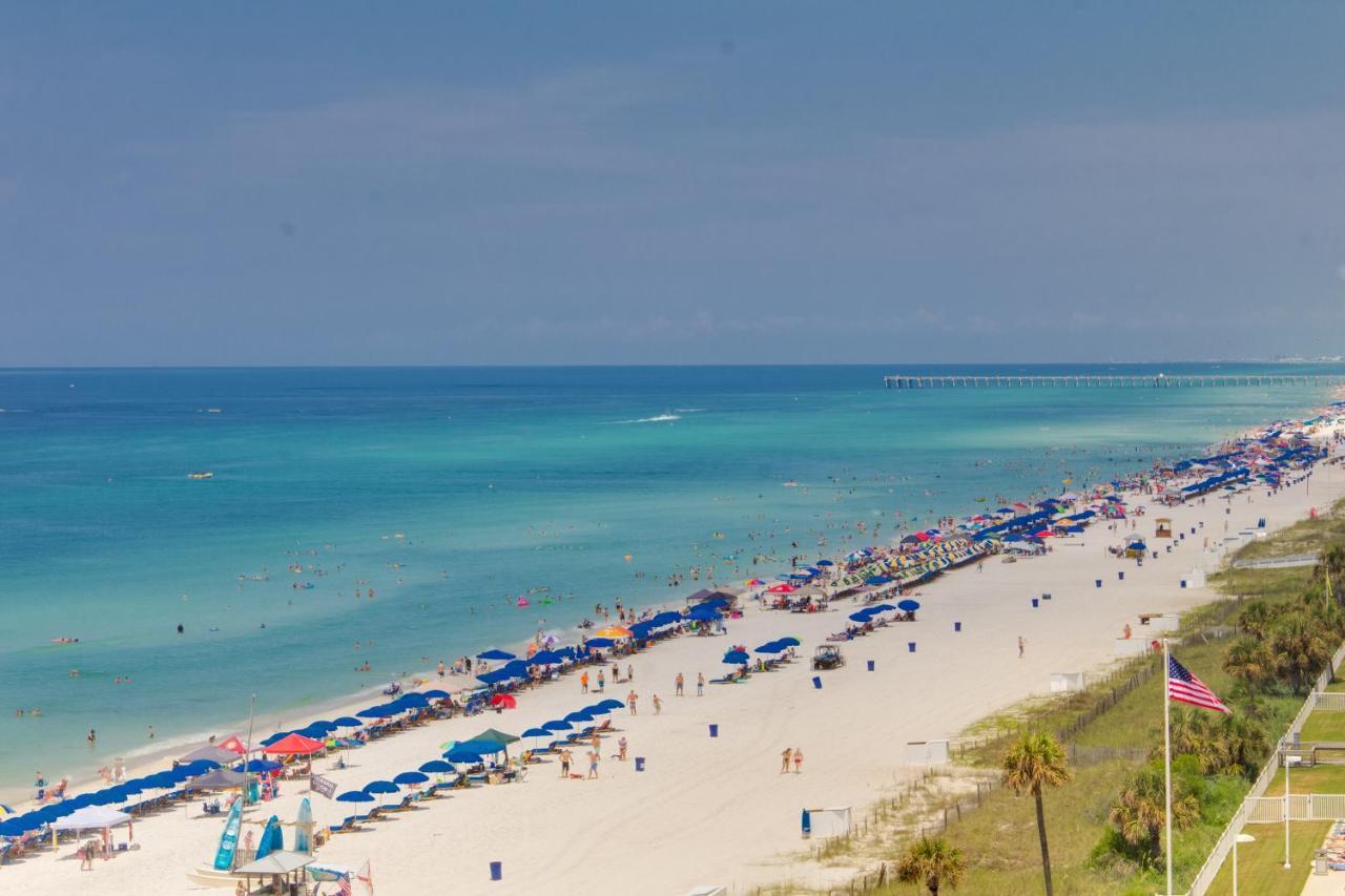 Gulf Front Living And Master Suite! Sleeps 8! *