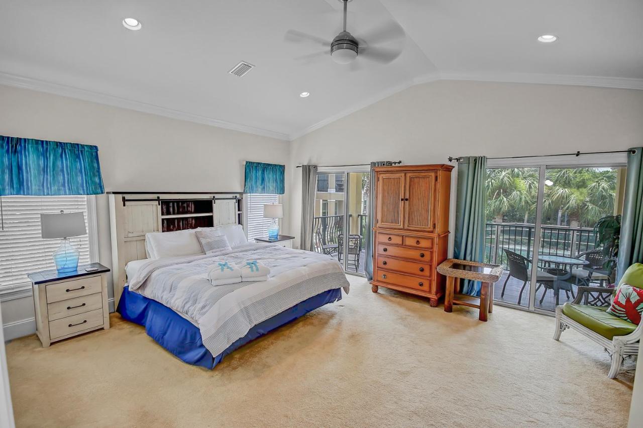 136 La Valencia Cir - At Peace *