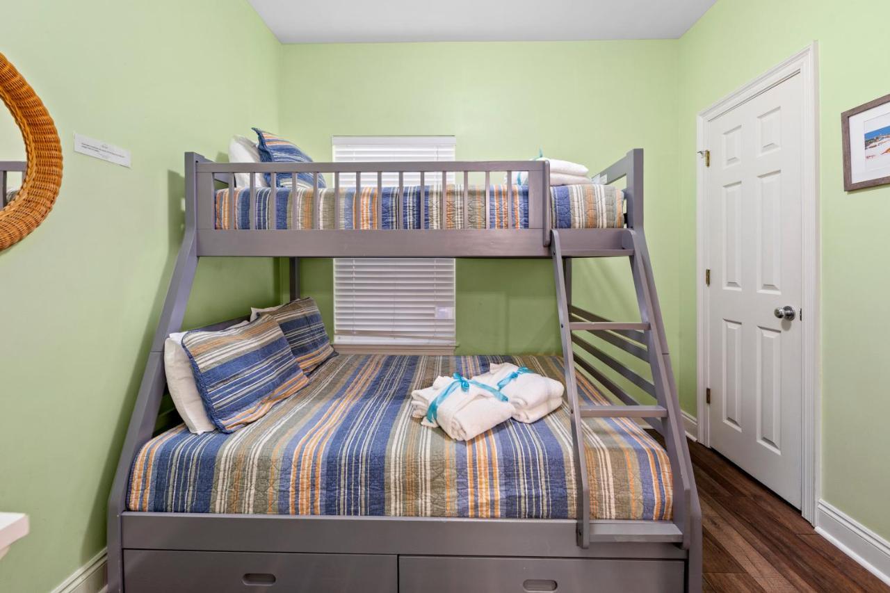 Next To Pier Park! Steps From The Beach! Dog-friendly! Pool! * Panama City Beach