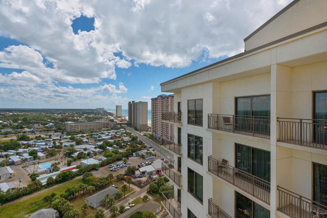 Across From The Beach! Near Pier Park & Dining! Sleeps 6! 2 Bedroom / 2 Ba!